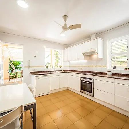 Villa Agradable Junto Al Mar Con Piscina *