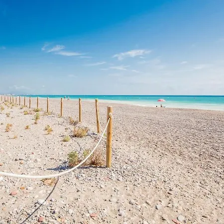Agradable Junto Al Mar Con Piscina *
