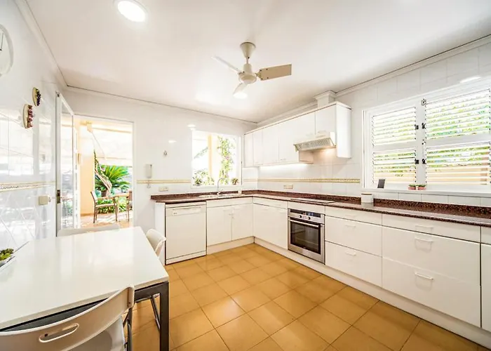 Villa Agradable Junto Al Mar Con Piscina *